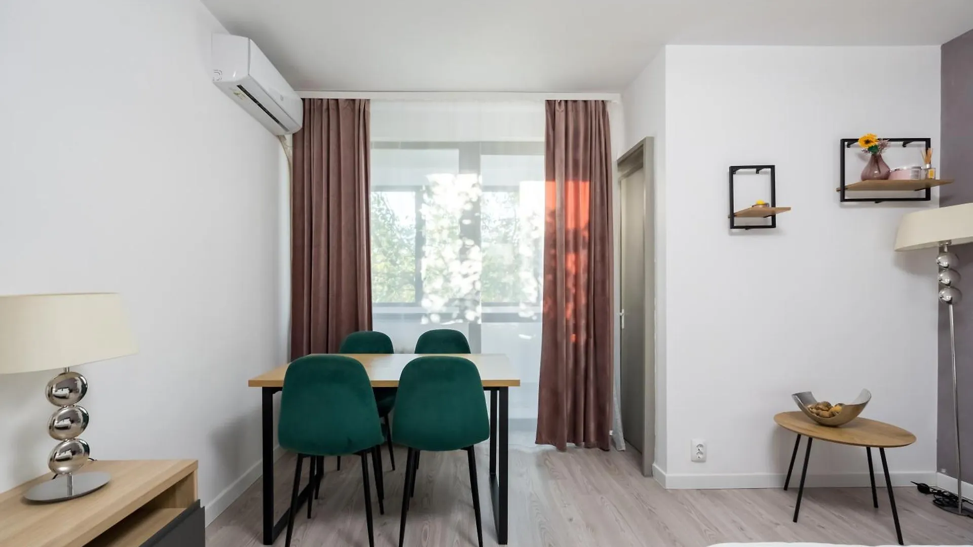 Oasis Concept Studio Bucharest Apartment