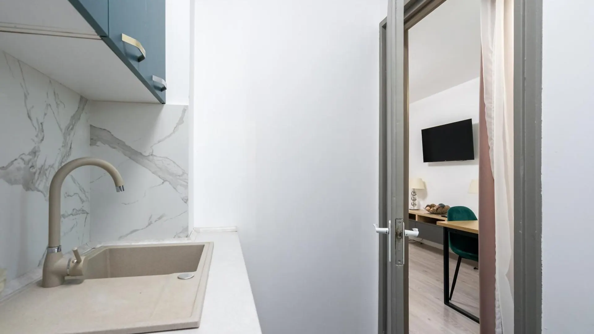 Oasis Concept Studio Bucharest Apartment